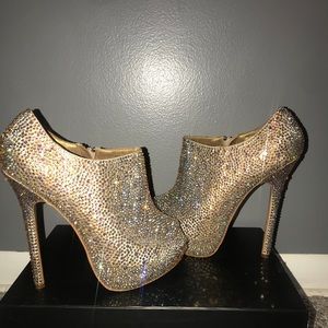 Benjamin Adams heels in champagne silk/topaz ab